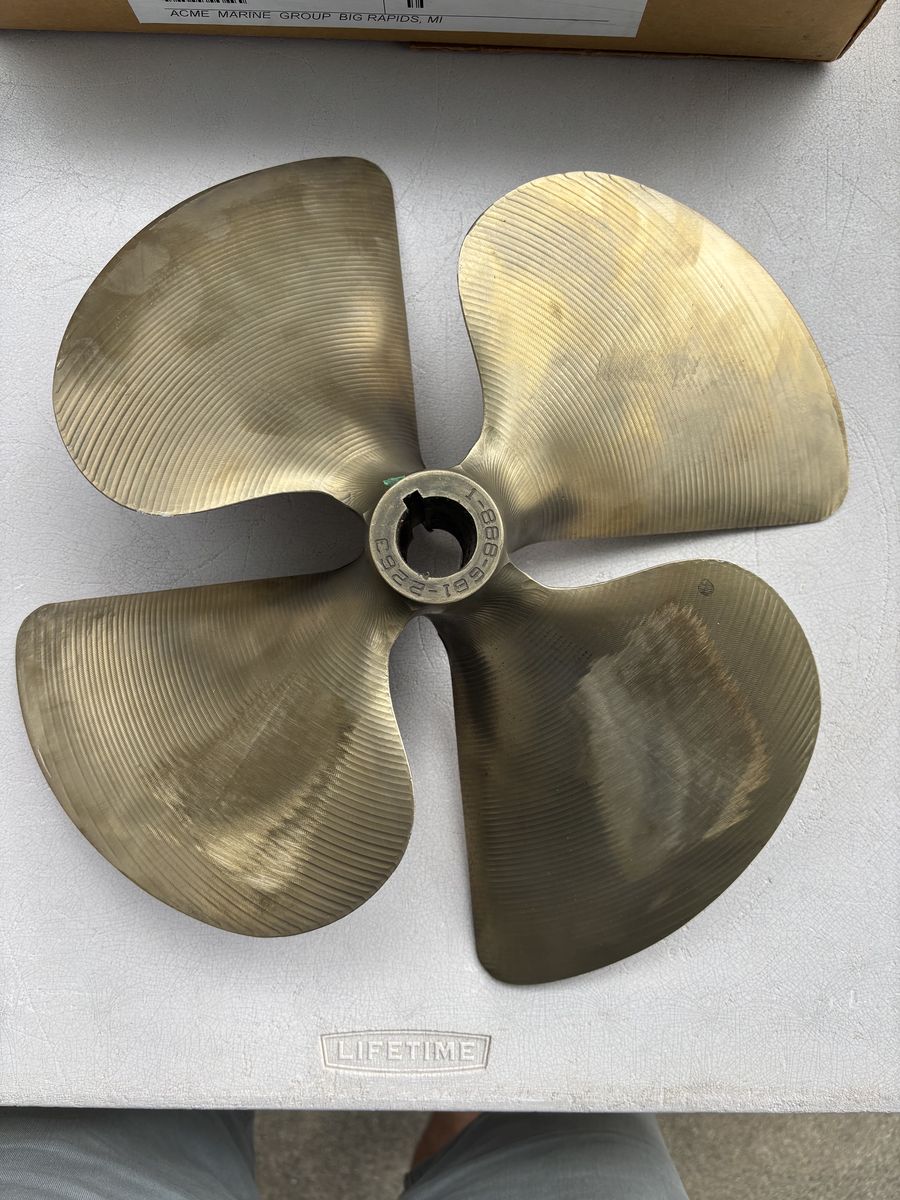 Main image 3
