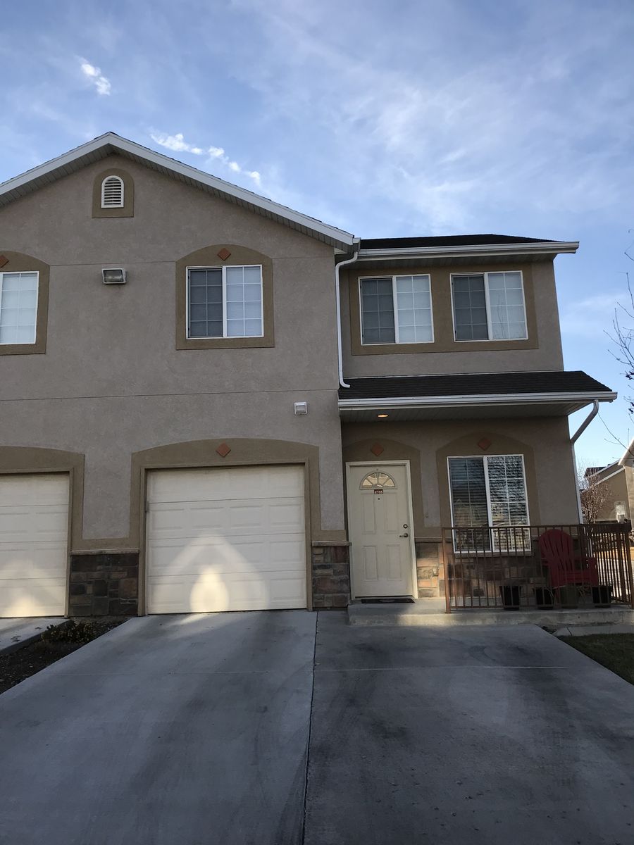 Seeking female roommate