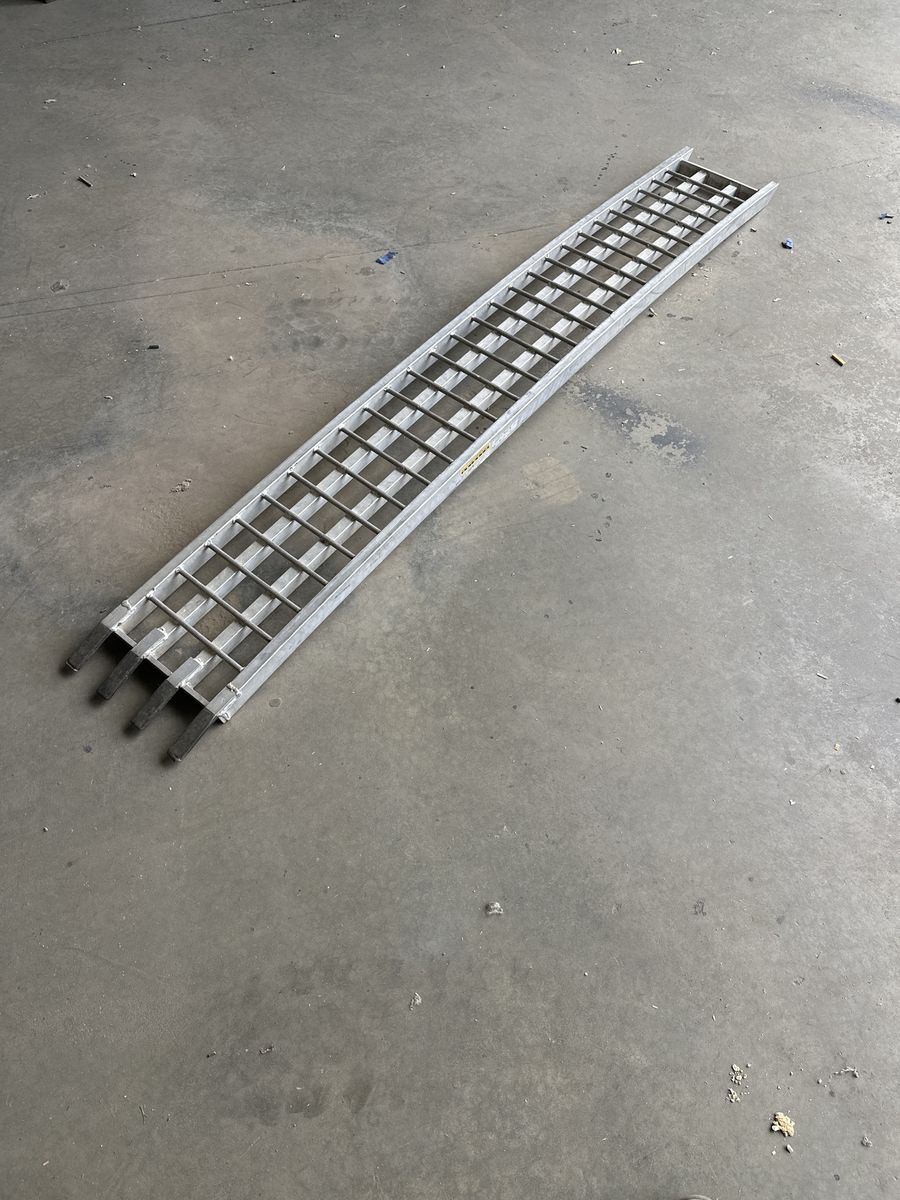 7’ motorcycle ramp