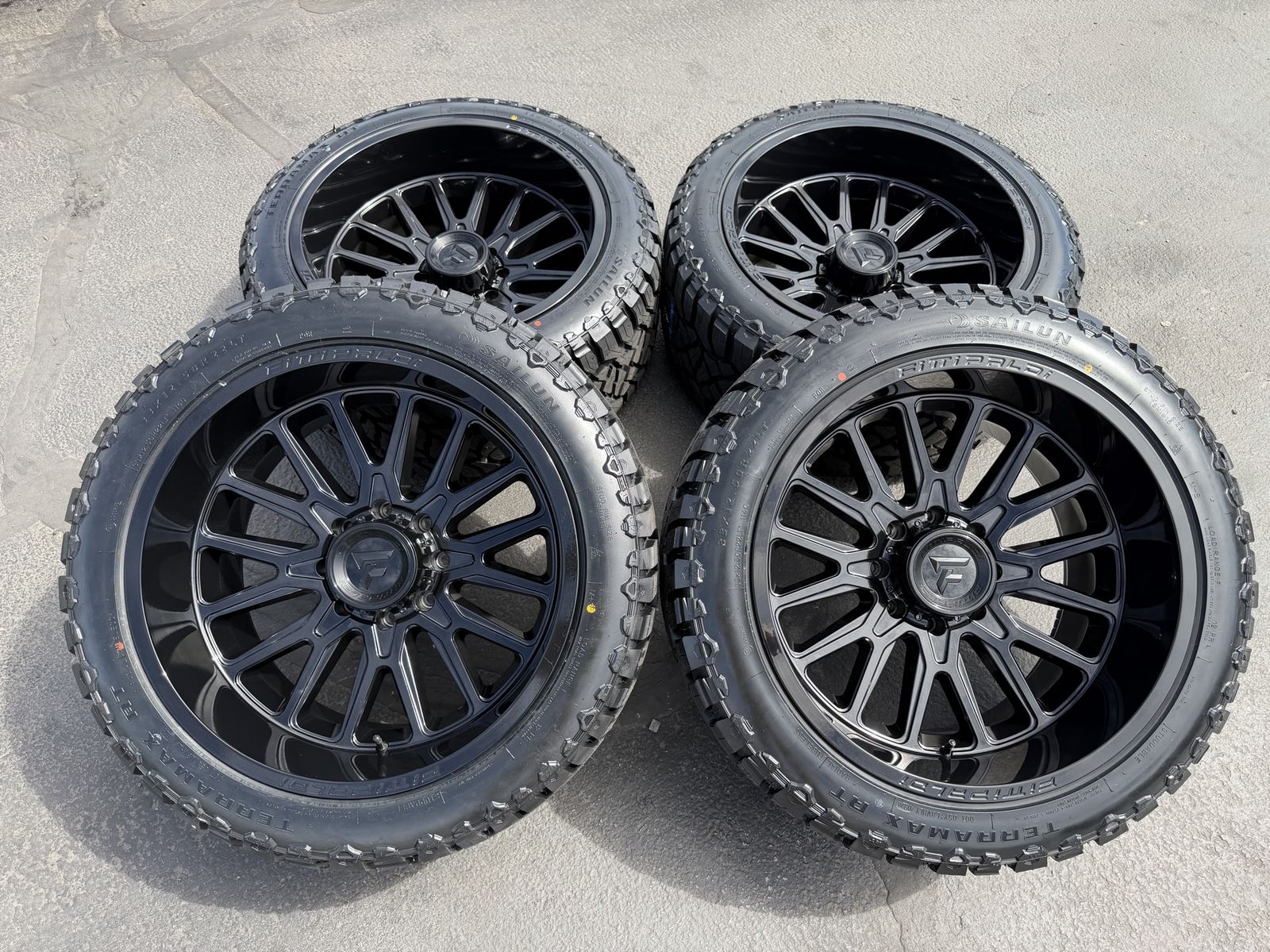 New 33x12.50r22 Terramax RT Black Fittipaldi FA15 -44 et 8x6.5 Dodge Ram Cummins Chevy Silverado Duramax GMC 3 Peak Snow Rated