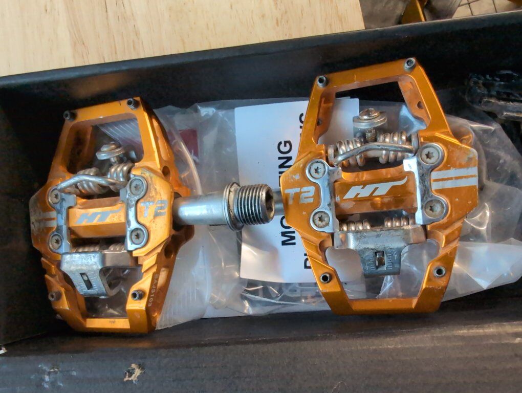 HT T2 clipless MTB pedals