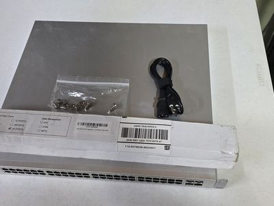 Ubiquiti 48 port PoE Switch + 2 patch panels