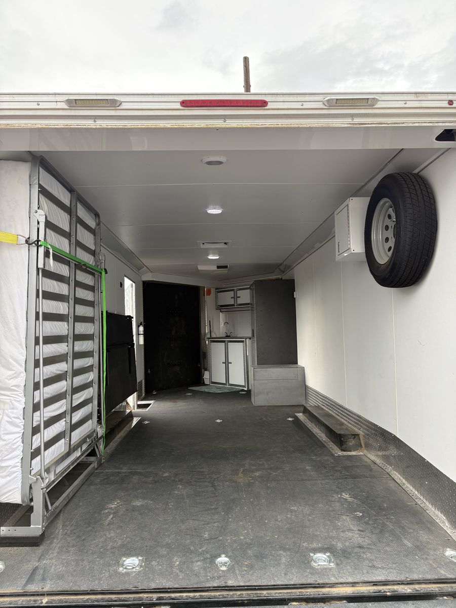 Main image 19