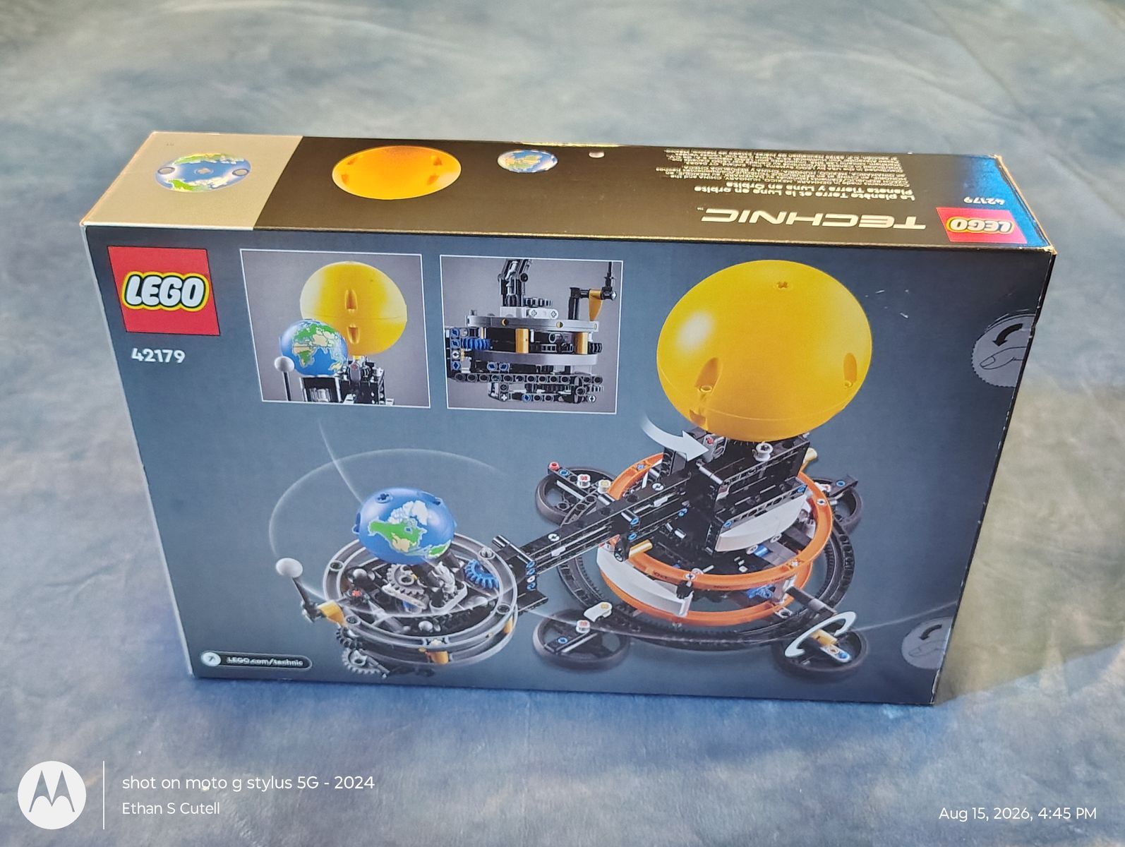 Lego Technic Space Plant Earth and Moon in Orbit Set