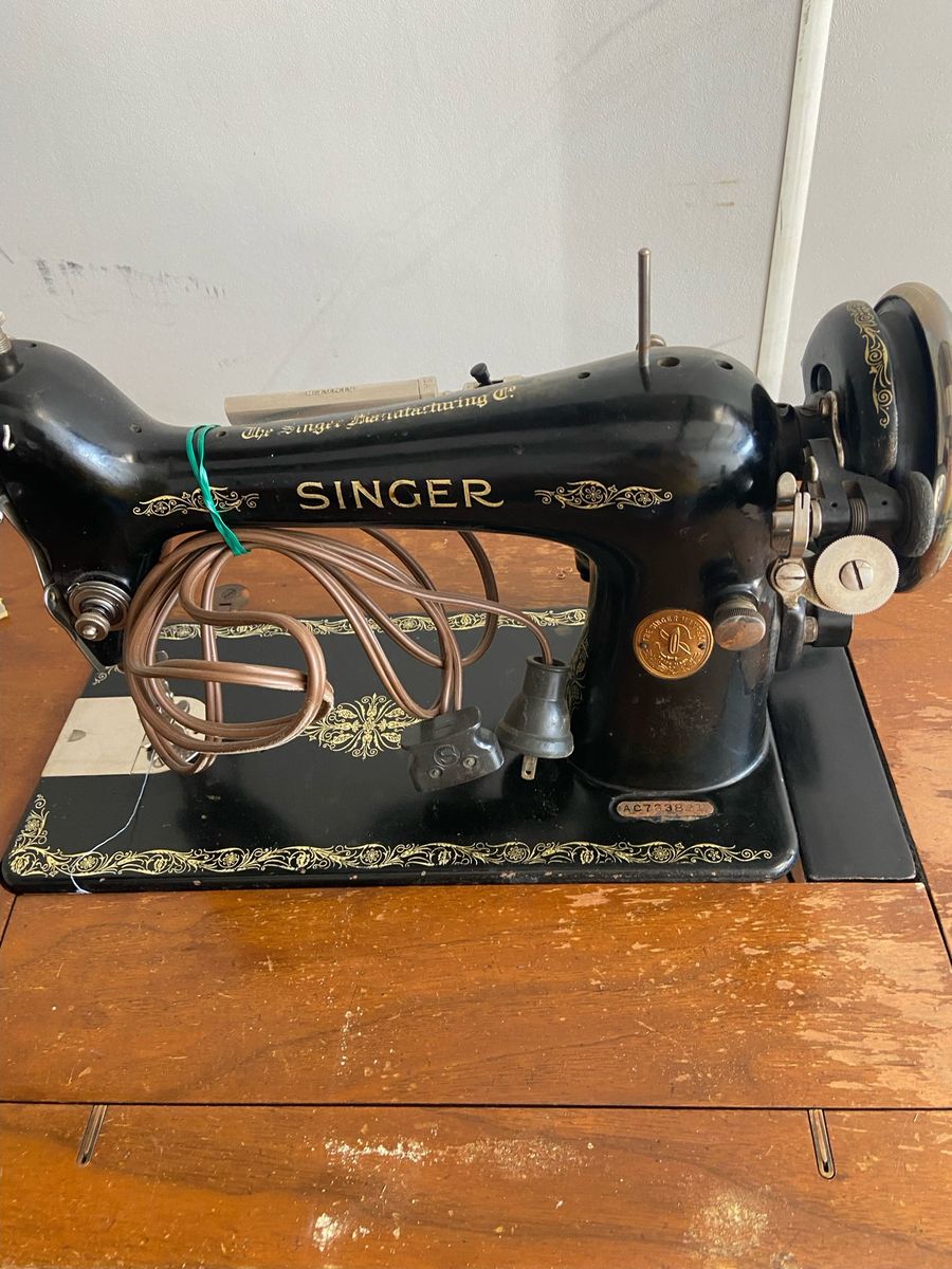 Vintage Singer Sewing Machine - Black, Gold Accents - Model 66 or 99 (Unverified) - Used