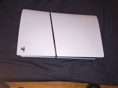 ps5 slim 825 gb near new