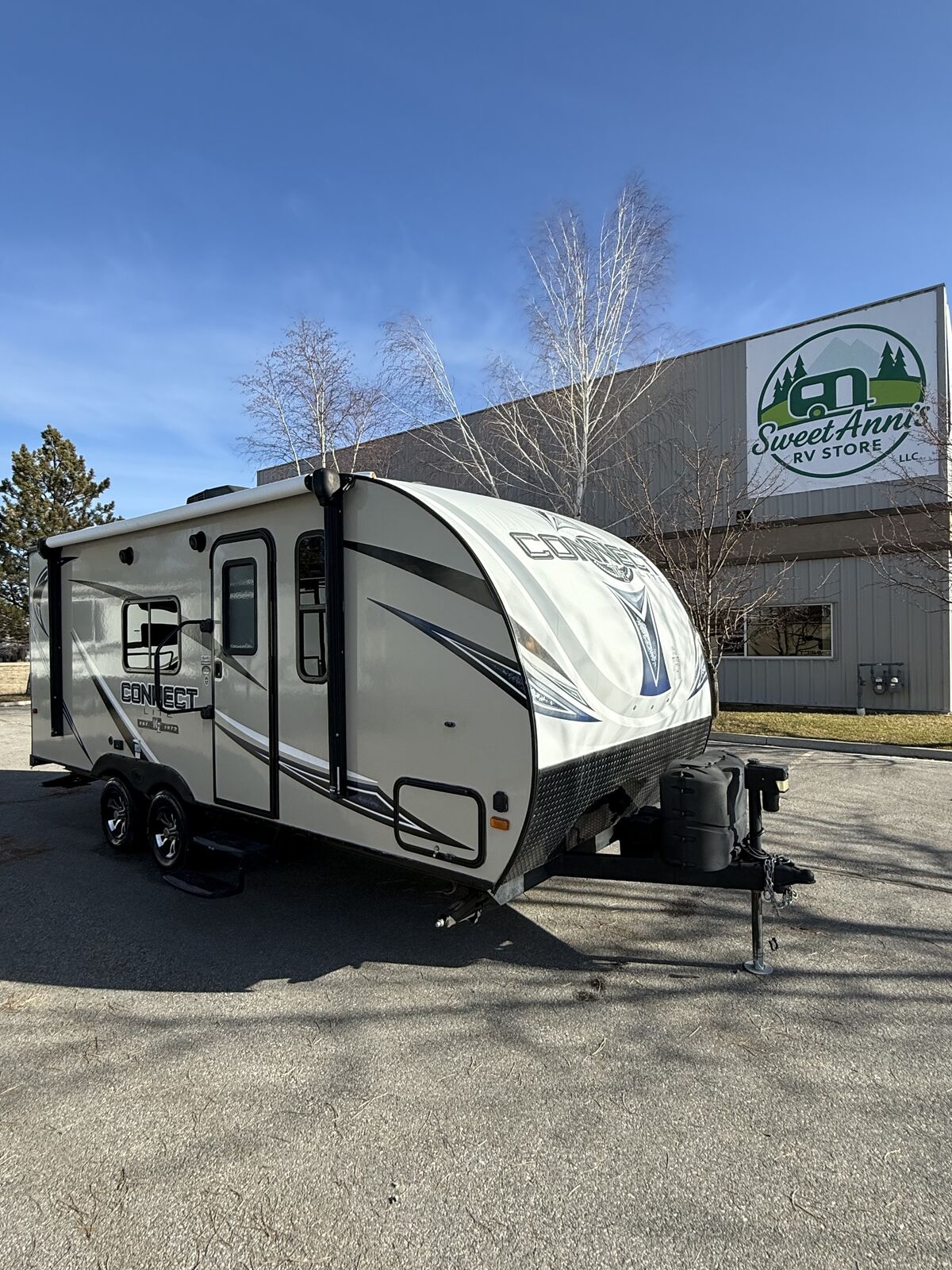 2017 Connect by KZ 190RB Couples Coach Travel Trailer