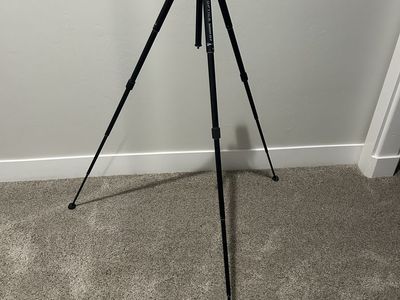 Vortex Summit SS-P Lightweight Tripod