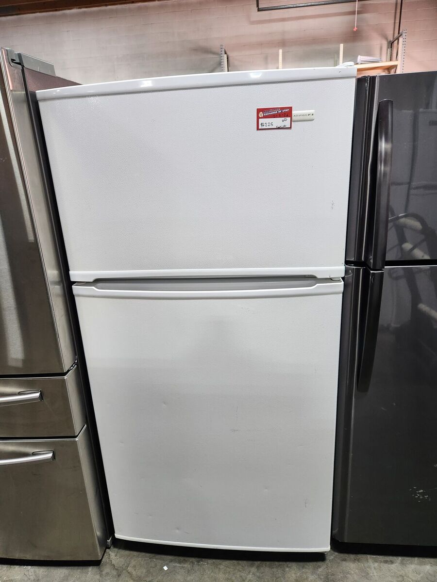NICE ADMIRAL TOP AND BOTTOM FRIDGE! WITH A FULL WARRANTY