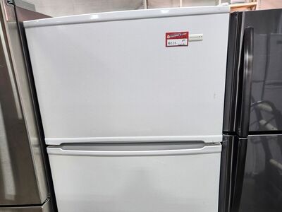 NICE ADMIRAL TOP AND BOTTOM FRIDGE! WITH A FULL WARRANTY