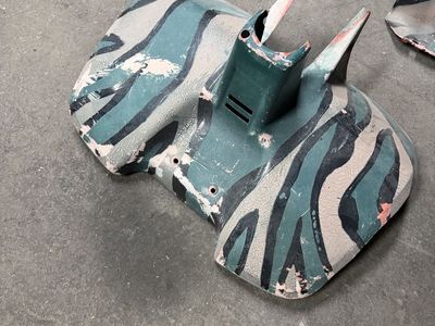 Free 1980s Suzuki lt50 plastics