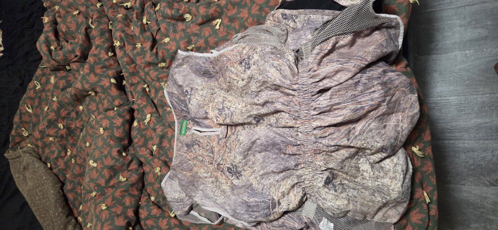 Like new hunting vest