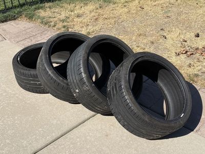 Continental ExtremeContact Sport 245/35ZR19 93Y XL Tires
