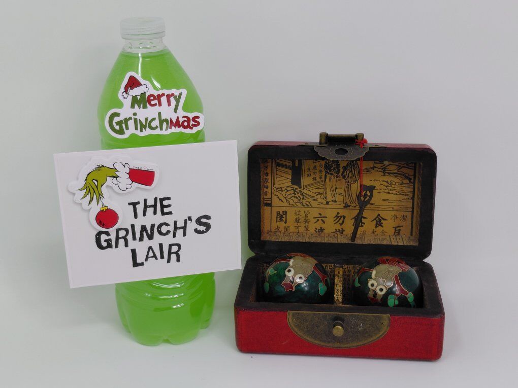 Vintage Musical Chinese Boading Balls in Wood Box