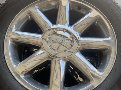 Set of 4 GMC Wheels and Bridgestone Blizzak Winter Tires 277/55