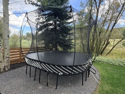 11’x11’ Square Springfree Trampoline