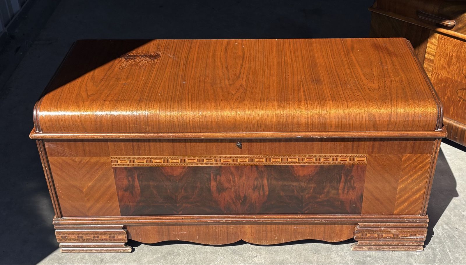Vintage Wooden Cedar Blanket Chest with Inlay and Storage Tray