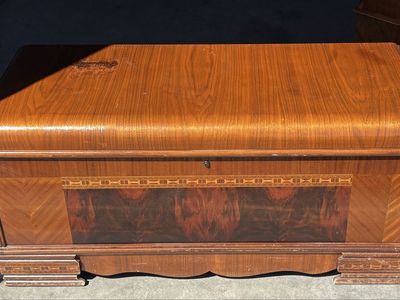 Vintage Wooden Cedar Blanket Chest with Inlay and Storage Tray