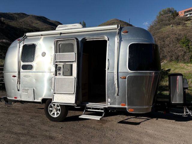 2017 Airstream Flying Cloud 19' Trailer