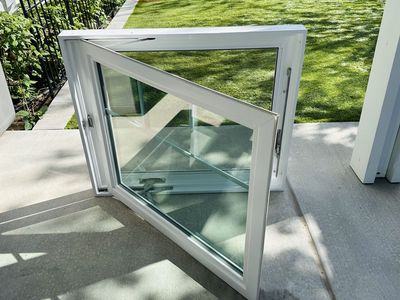 Vinyl Casement Window LH