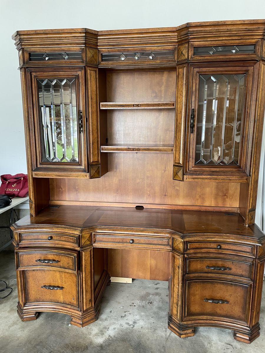 Elegant Wood Executive Desk with Hutch & Leaded Glass Doors - Ample Storage