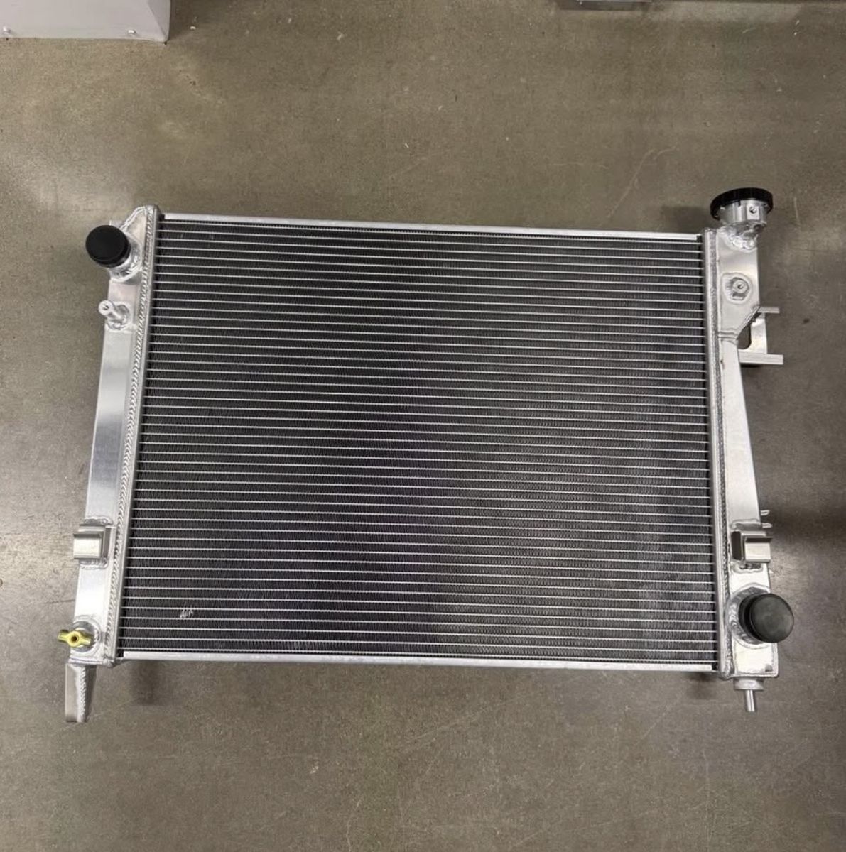 Radiator for 03-09 Dodge Ram 1500 2500 3500 Truck