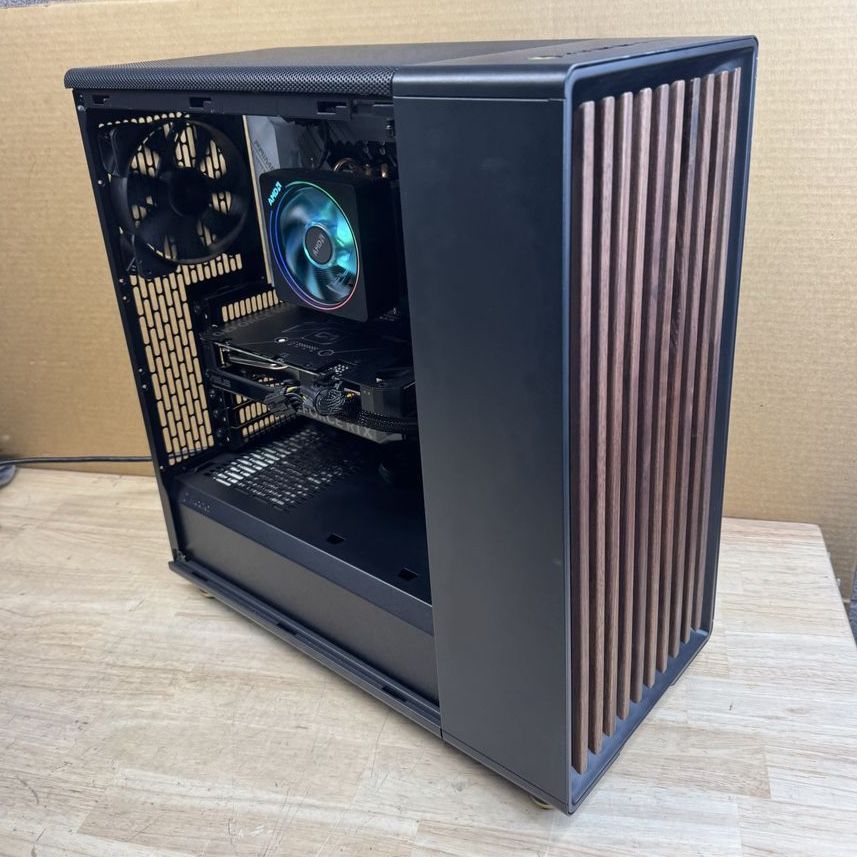 RTX 4060 Ryzen 7 32GB 2.5TB Fractal North Gaming PC Desktop
