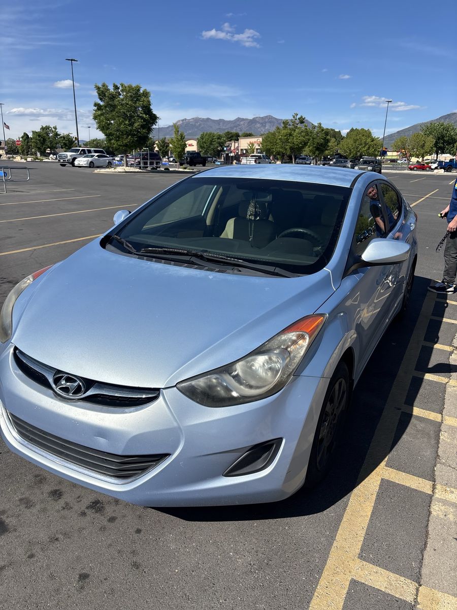 2013 Hyundai Elantra Base