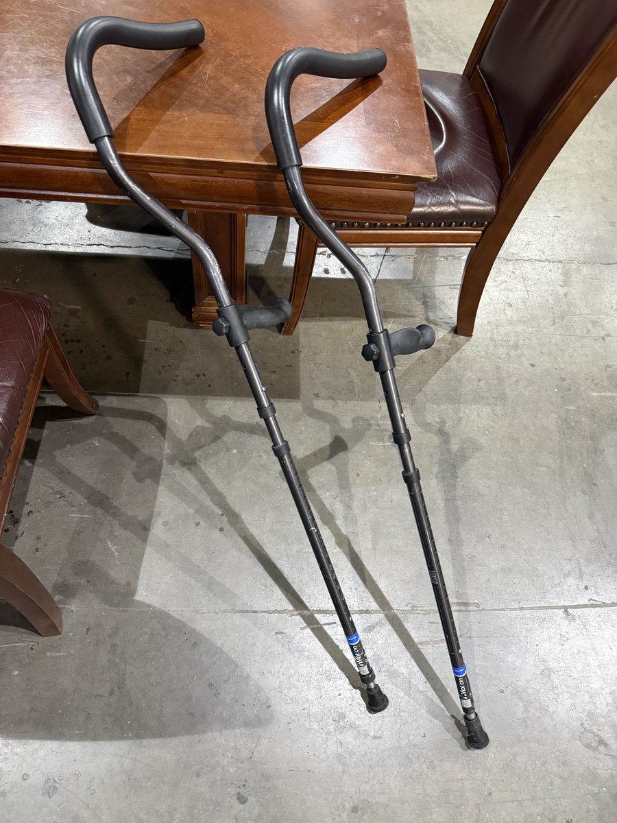 Premium Crutch Rental — Spring-Assisted In-Motion Crutches