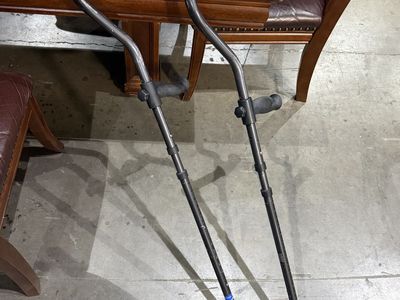 Premium Crutch Rental — Spring-Assisted In-Motion Crutches