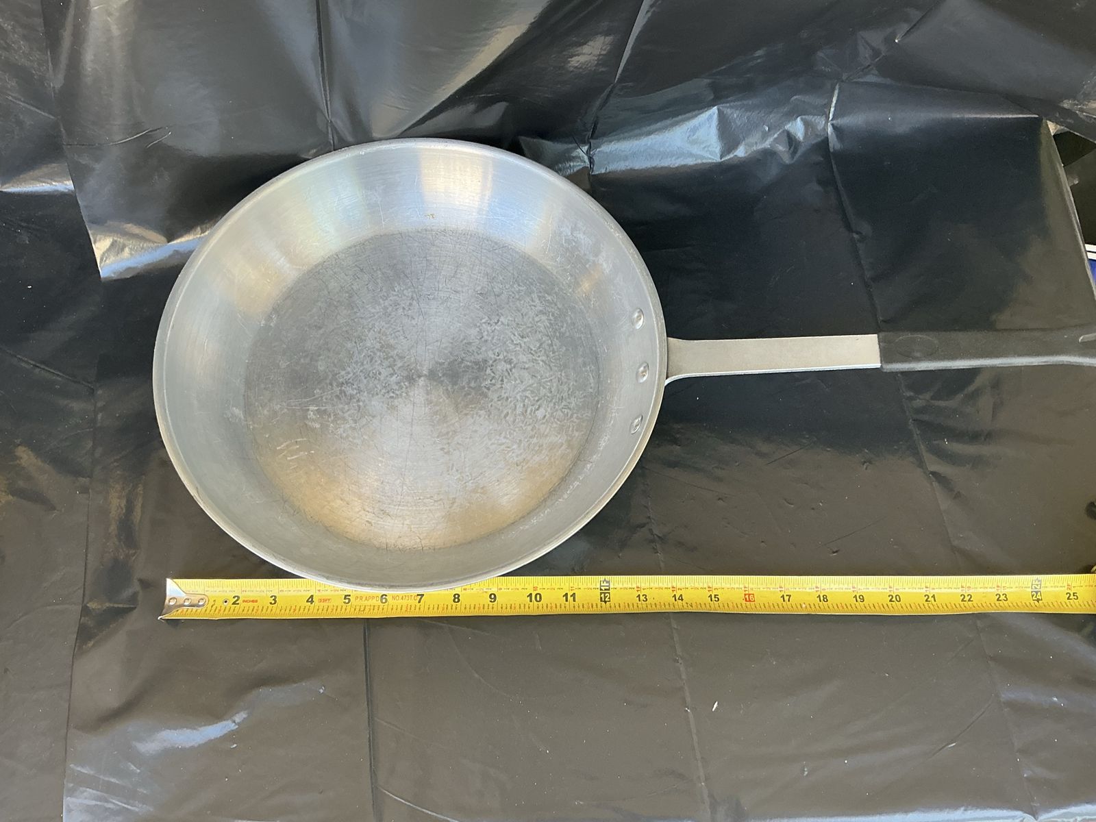 Clipper Professional Grade Aluminum Frying Pan Skillet 14-inch Heavy Duty