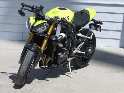 2026 Triumph Speed Triple 1200 RX Triumph Performance Yellow
