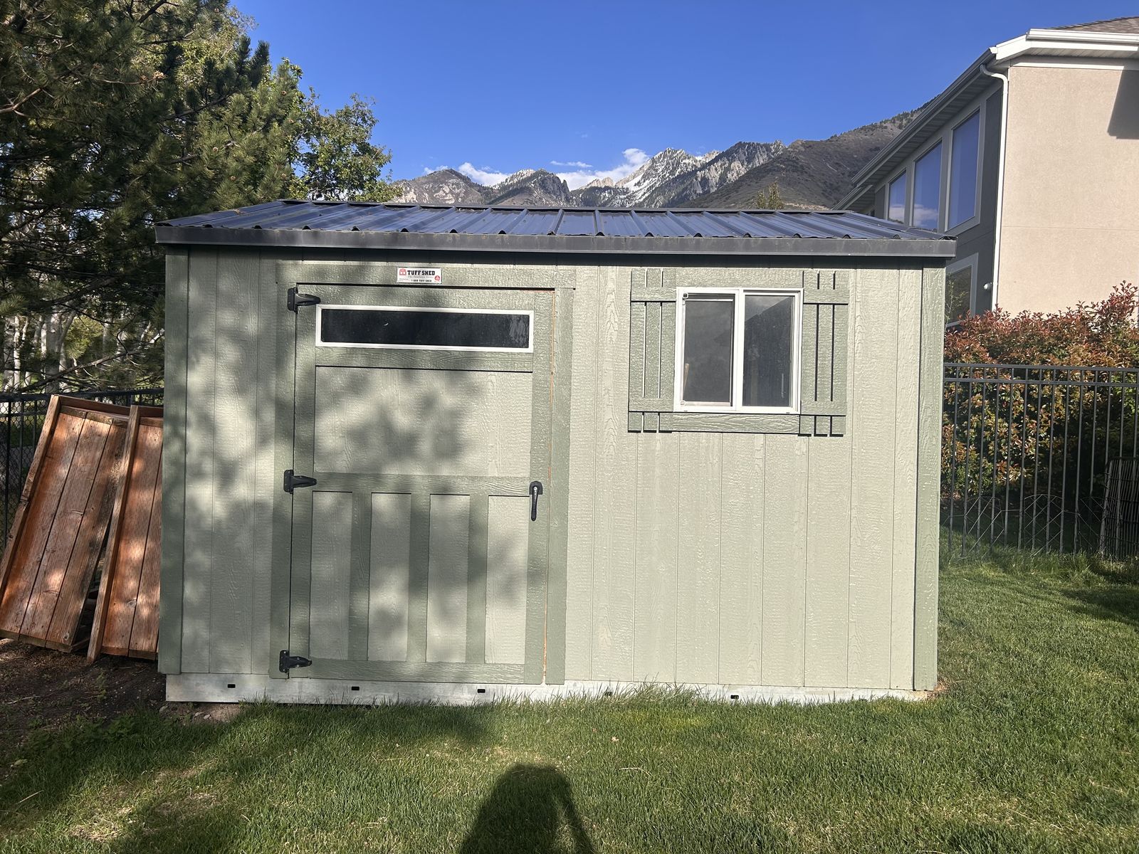 10' x 12' Tuff Shed – Excellent Condition