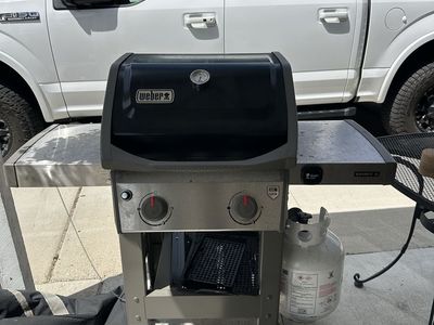Weber Spirit II E-210 Propane Gas Grill (2-Burner)