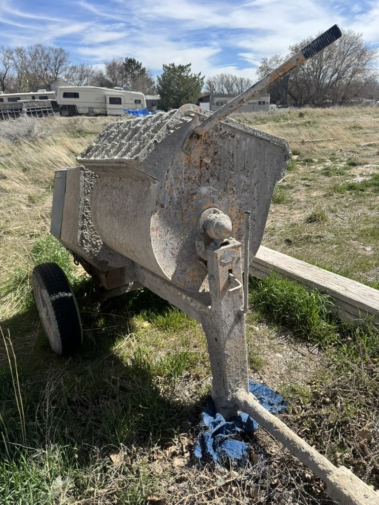 Honda Gas Powered Mortar Mixer