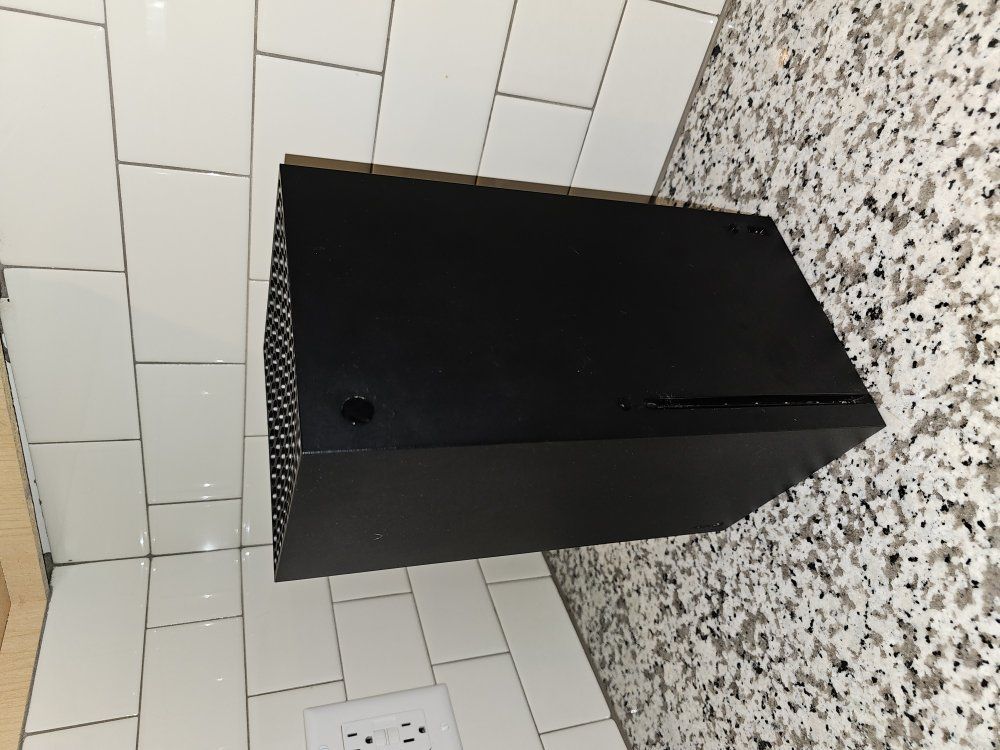 Main image 6