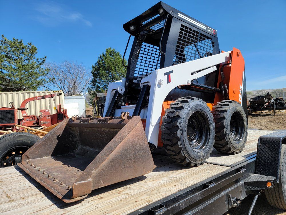 scat trak 1300c skidsteer loader