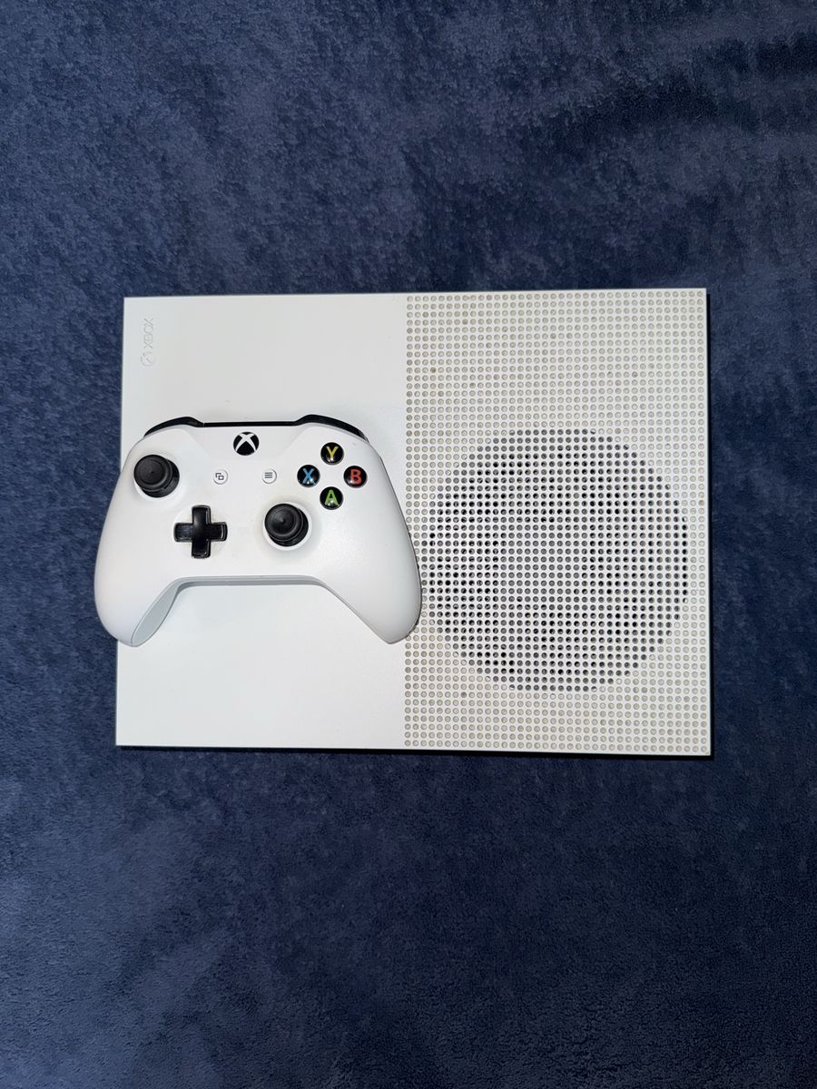 Microsoft Xbox One S White 500GB Console with Wireless Controller