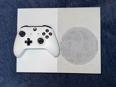 Microsoft Xbox One S White 500GB Console with Wireless Controller