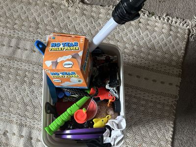 Assorted Toys and Novelty Items 🤩