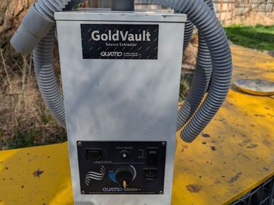 Quatro Gold Vault Portable Fume & Dust Extractor