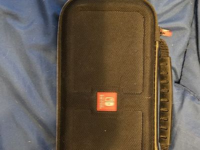 Nintendo switch case plus game holder