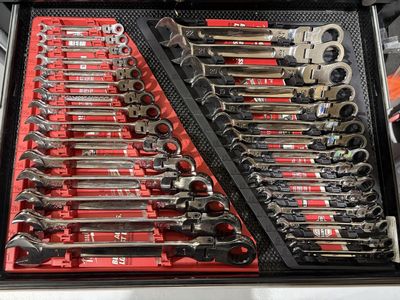 Milwaukee Flex-Head Ratcheting Combination Wrench Set (SAE and Metric)