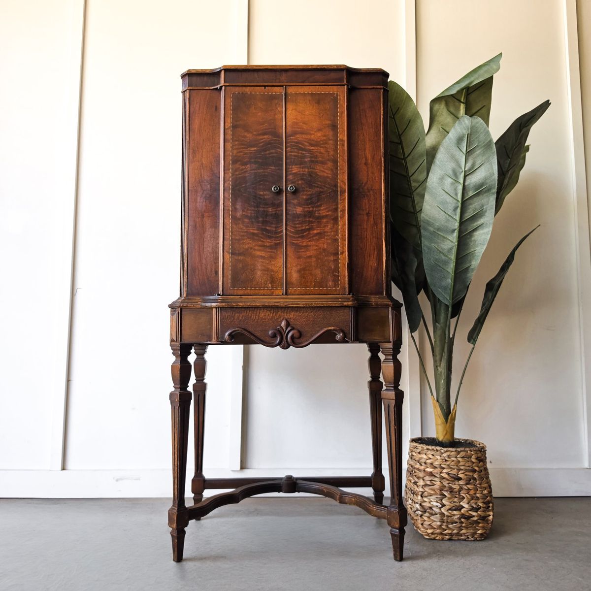 Beautiful Antique Radio Cabinet!