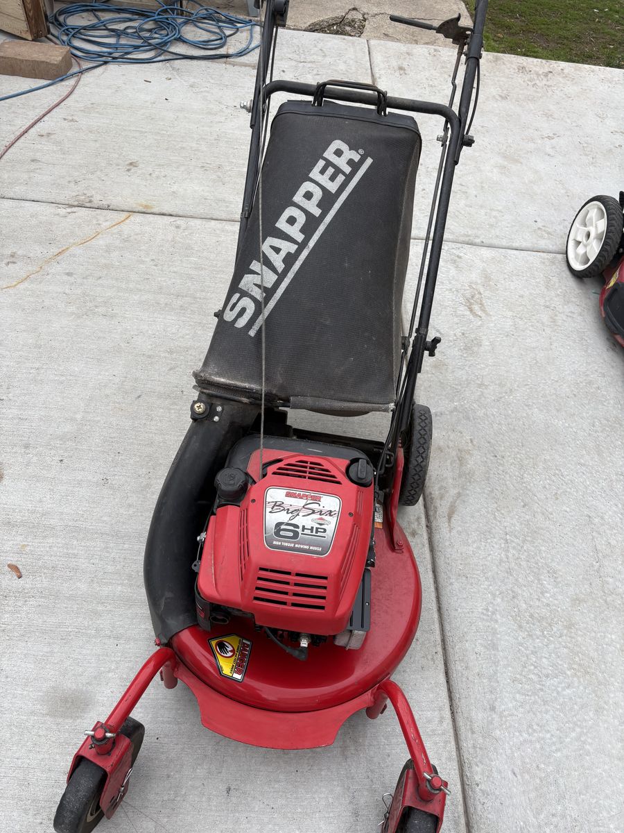 Snapper 6 speed mower ( 6hp motor )