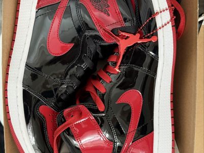 Air Jordan 1 Retro High OG Sneakers Black/Red Size 9
