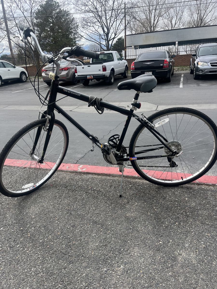 KHS 19 Brentwood 21 Speed Bicycle