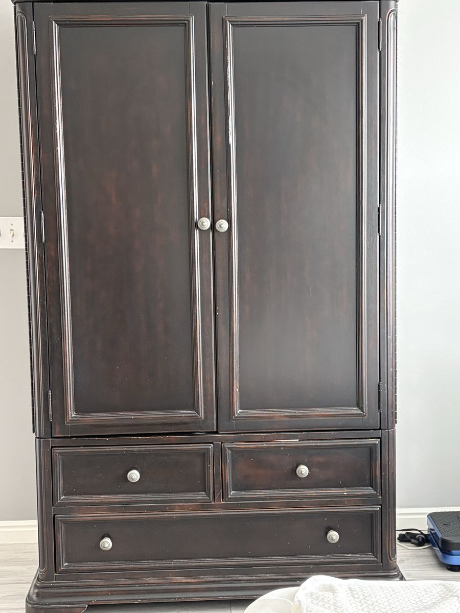 Armoire