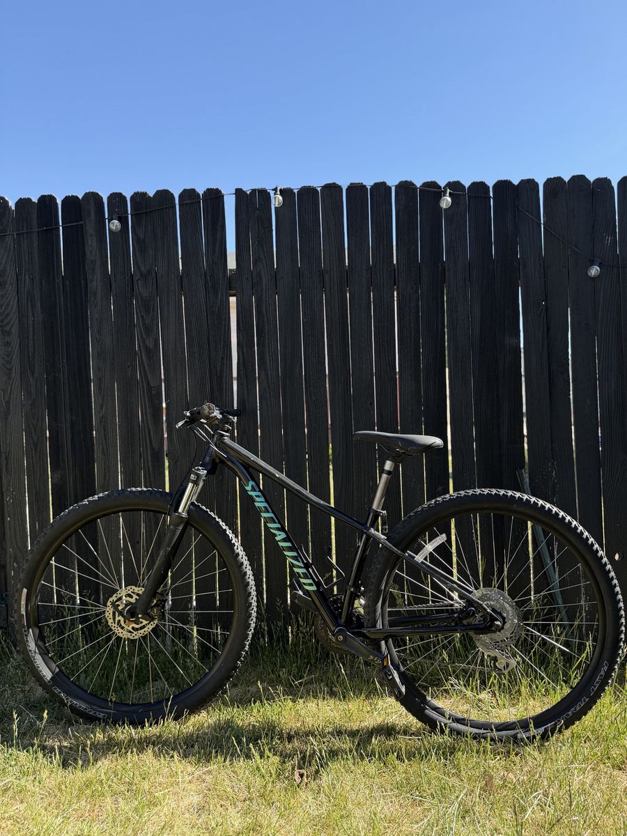 Specialized Pitch Sport Women's Mountain Bike - Black/Blue, Hardtail