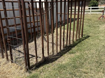 A horse feeder
